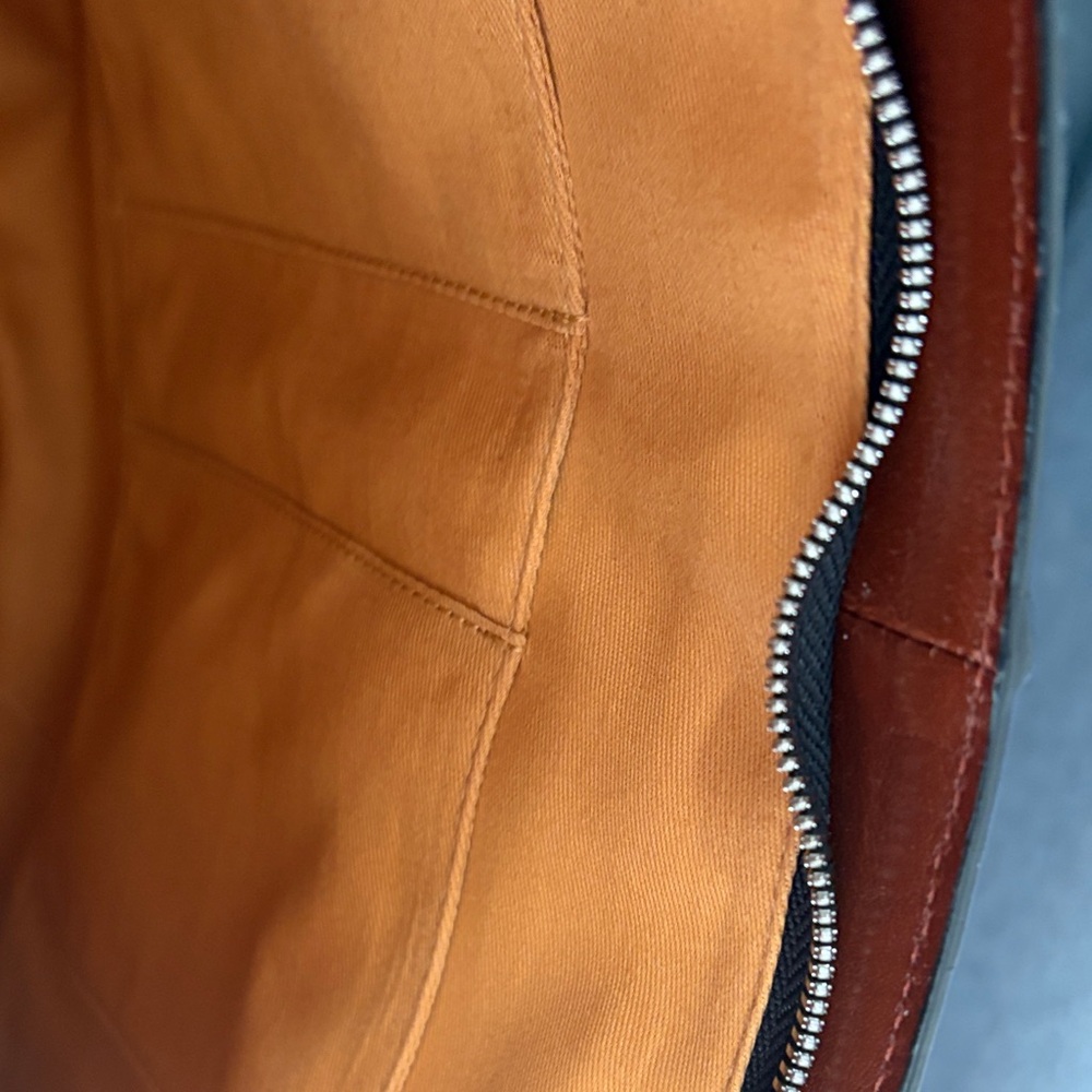 Elegant Brown glossy Leather zipper shoulder Tote Bag 11x 15x 3.5 - Picture 12 of 16